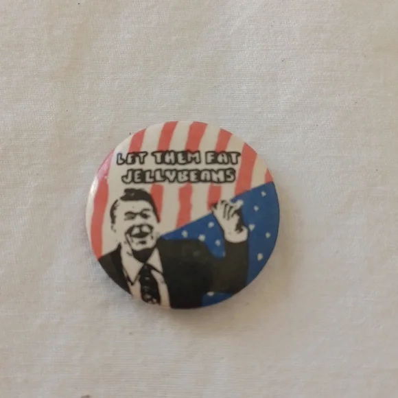 SET OF 10 Vintage 80s Political Punk Rock Pinback Buttons in Various Sizes - Picture 11 of 16